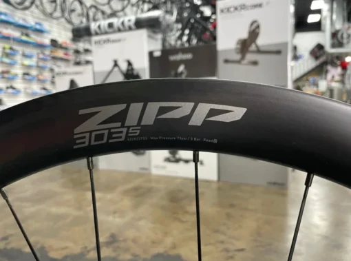 Zipp 303S Carbon Disc Wheelset -Sports Gear Store gi3xOOJL 5EPSGw3 DO3iEVNg