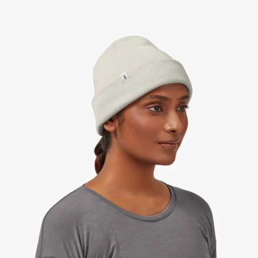 On Running Merino Beanie -Sports Gear Store merino beanie fw19 white mw g1